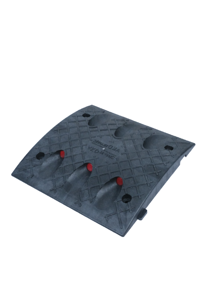 45×45 CM OVAL SPEED BUMP (CAT EYE REFLECTORS) BLACK